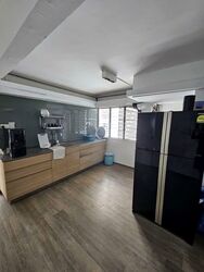 Lucky Plaza (D9), Apartment #564364921